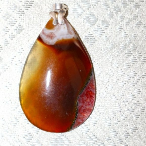 Jewelry - Madagascar Druzy Agate Gemstone Pendant